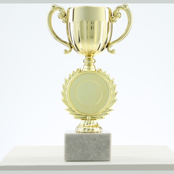 Кубок 186, наградная фигура, золото, подставка камень, 17 х 9,5 х 5 см.