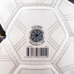 Мяч футб. TORRES Pro, F323985, р.5, 32 панел. EPU-Microf, 4 подкл. слоя, ручная сшивка, бело-мультик