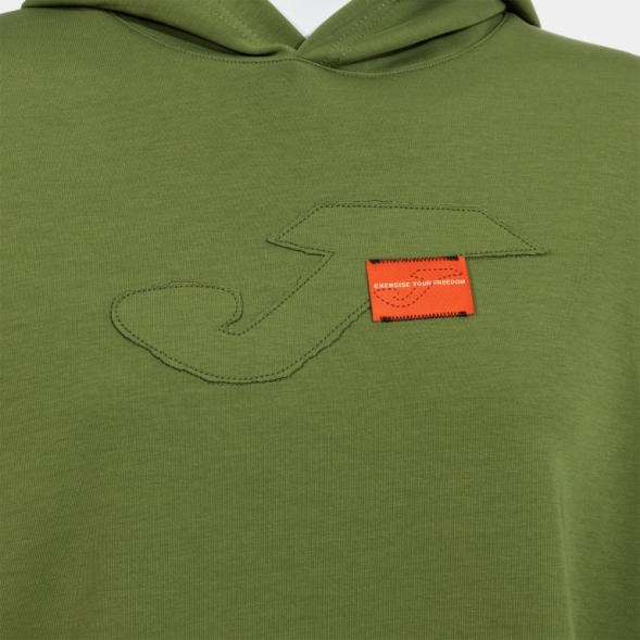 SUDADERA CON CAPUCHA STEP VERDE