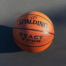 Мяч баск. SPALDING TF-250 React 76803z, р.5, композит. кожа (ПУ), коричн-черн.