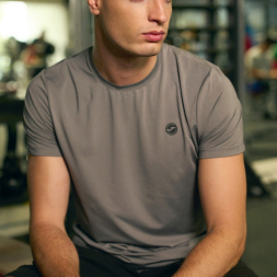 CAMISETA MANGA CORTA CORE GRIS